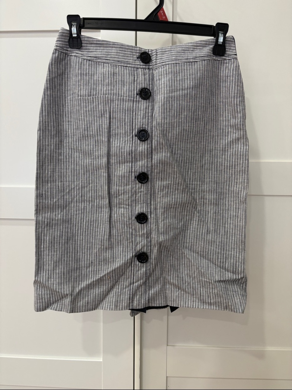 Striped Button-Front Pencil Skirt in Gray lurex strip
